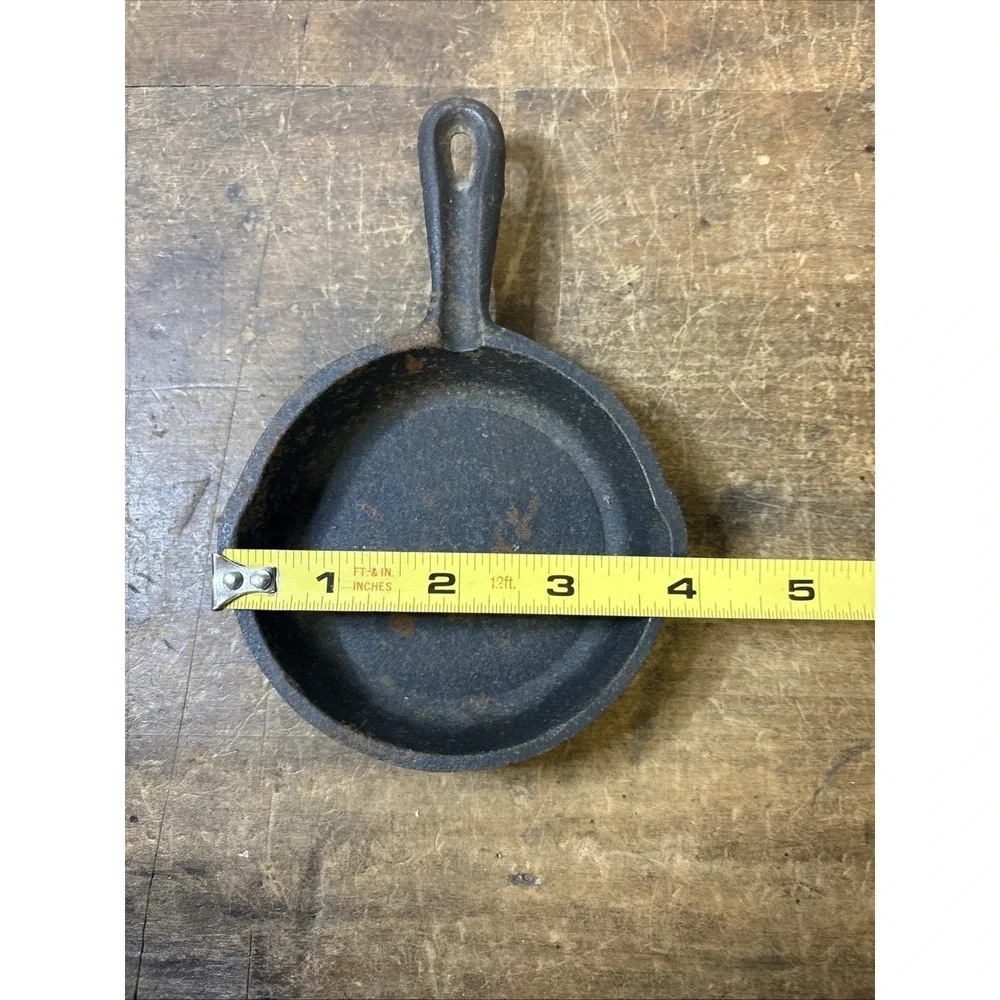 Vintage Cast Iron Mini Pan 4